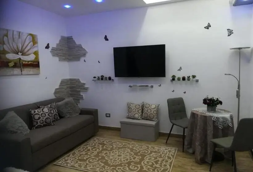 اتاق خانوادگی, B&b Dali