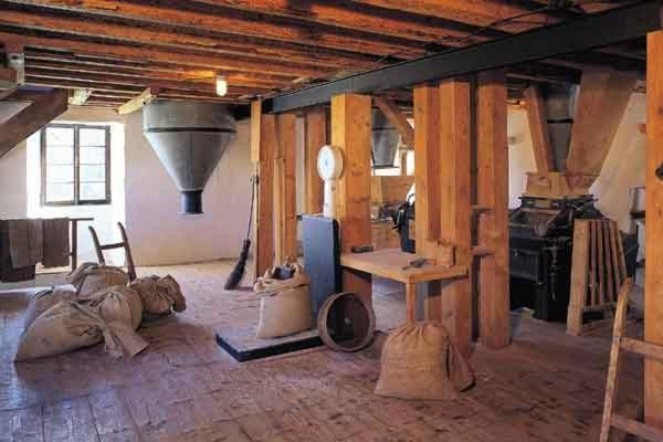 Люкс, Historische Wassermuhle