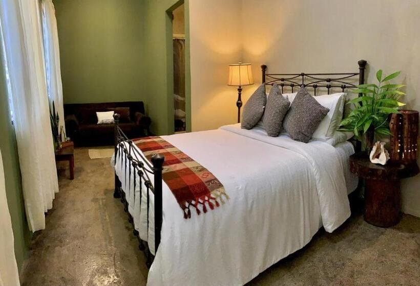 디럭스 스위트, Hokhmah Heart