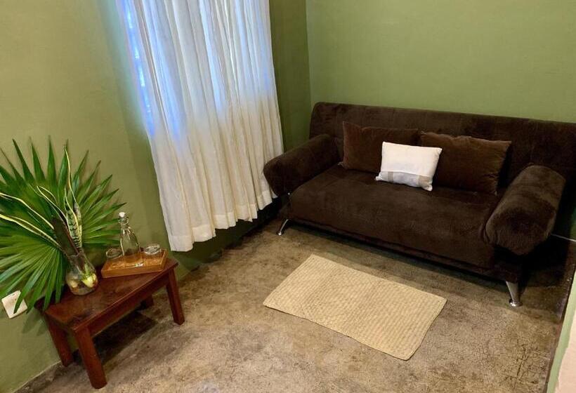 디럭스 스위트, Hokhmah Heart