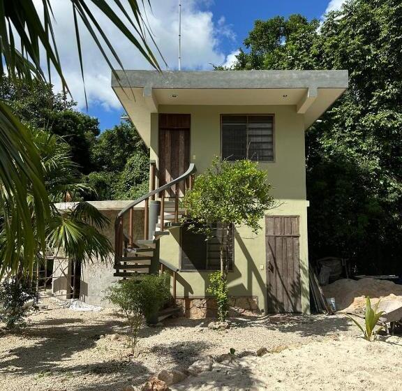 스탠다드 룸, Hokhmah Heart