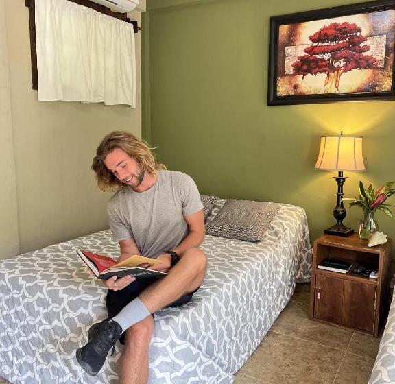 스탠다드 룸, Hokhmah Heart