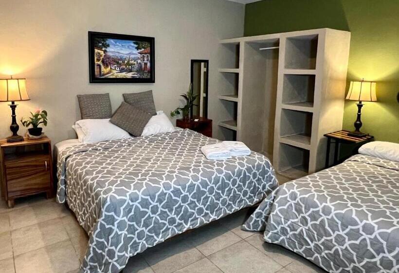 침실 1개 아파트, Hokhmah Heart