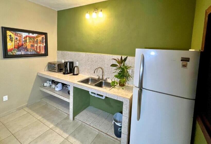 침실 1개 아파트, Hokhmah Heart