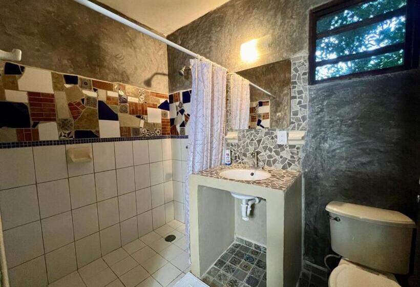 디럭스 패밀리 룸, Hokhmah Heart