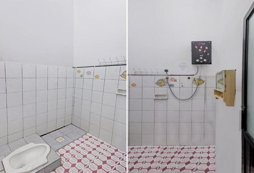 스탠다드 룸 킹사이즈 침대, Oyo 90543 Annur Guest House Syariah