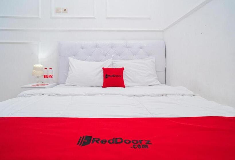 חדר סטנדרט, Reddoorz Syariah At Aura Homestay