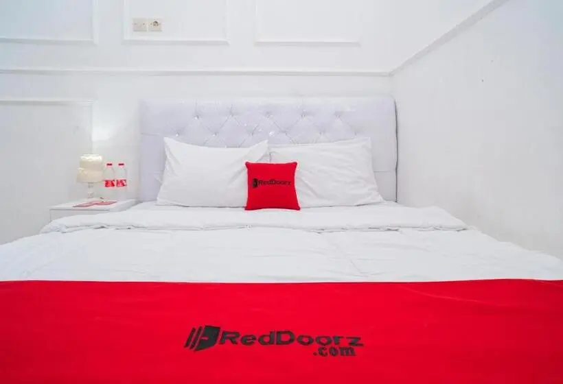 Economy-huone, Reddoorz Syariah At Aura Homestay