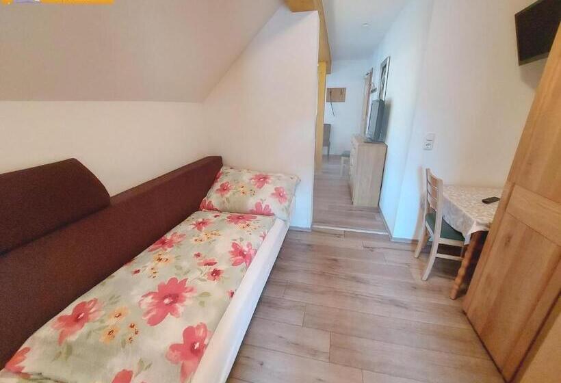 ２ベッドルームアパートメント, Haus Sandlweber By Fis   Fun In Styria