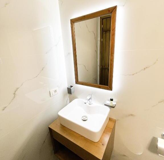 스탠다드 룸, Amalia