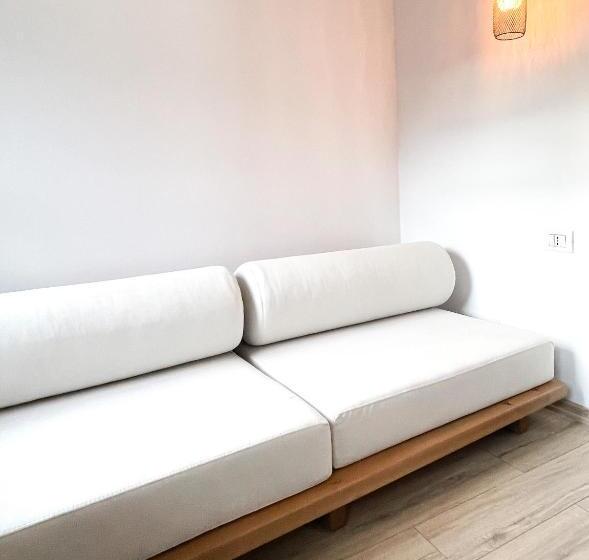 패밀리 룸, Amalia