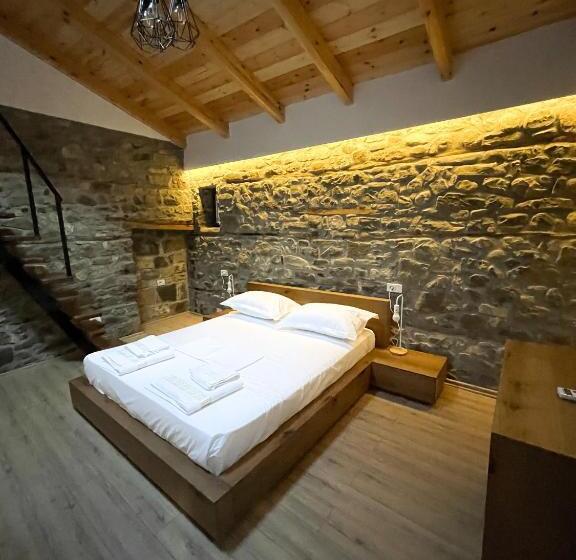 수피리어 패밀리 룸, Amalia