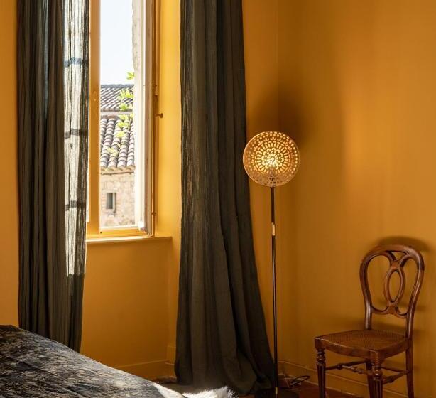 标准间, La Fugue Chambres D  Hôtes De Charme , Demeure Historique,piscine,jardin Proche Uzes Nimes Ales