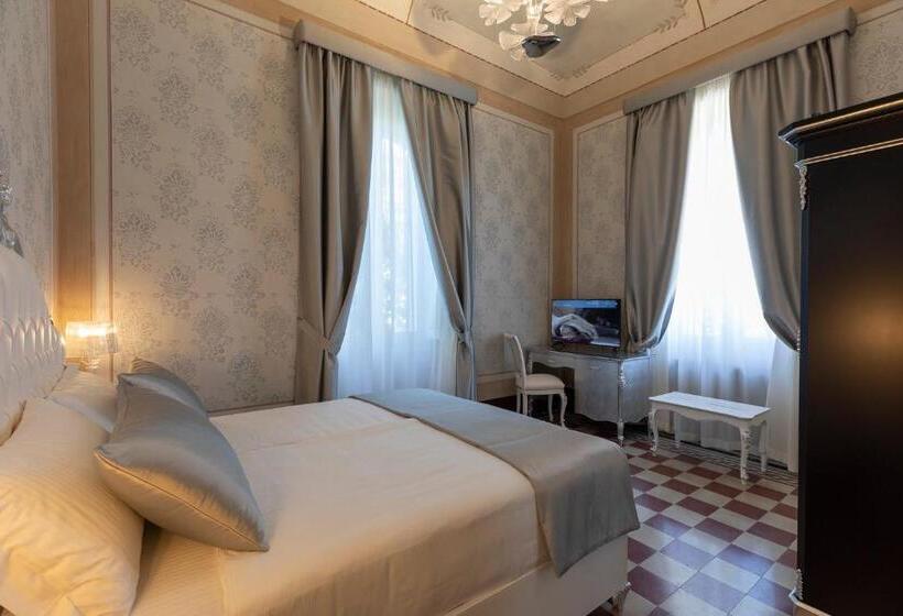 חדר סטנדרט עם ג'קוזי, Luxury Liberty House