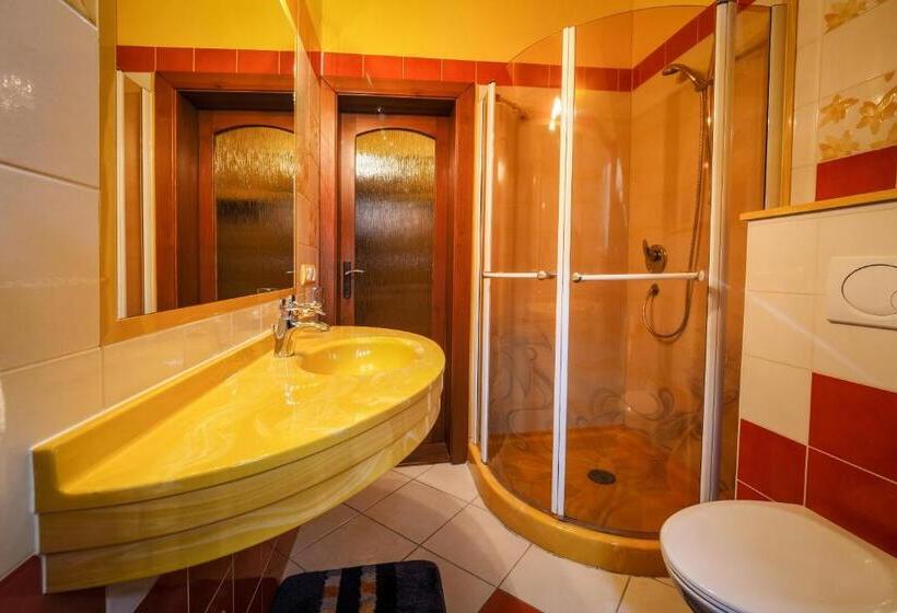 חדר דלוקס, Srub Karolina