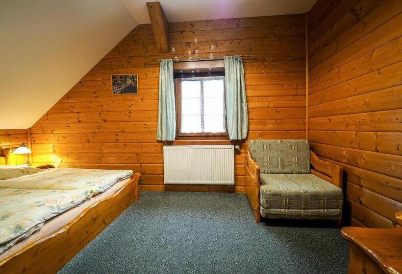 חדר סטנדרט לארבעה, Srub Karolina