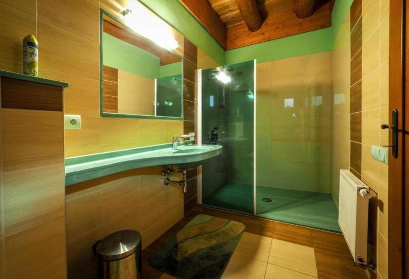 غرفة قياسية, Srub Karolina