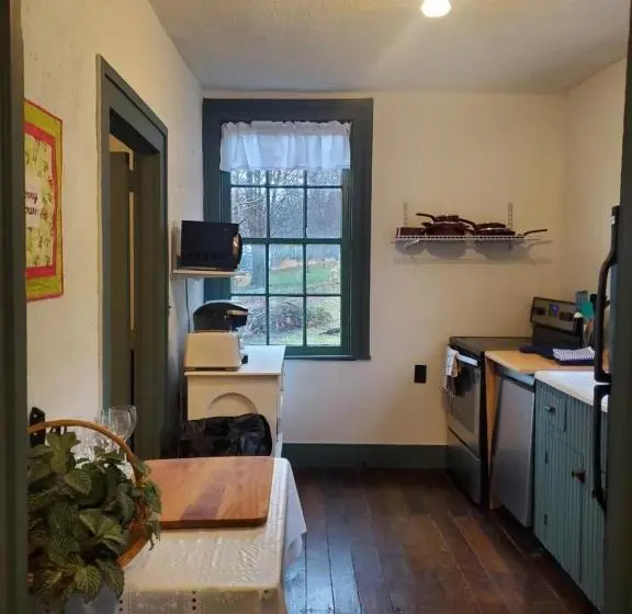 3ベッドルームハウス, Baneberry Meadows B&b