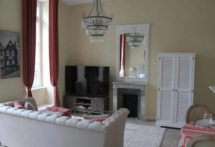 استودیوی استاندارد, Duc De Bretagne Luxury Appart
