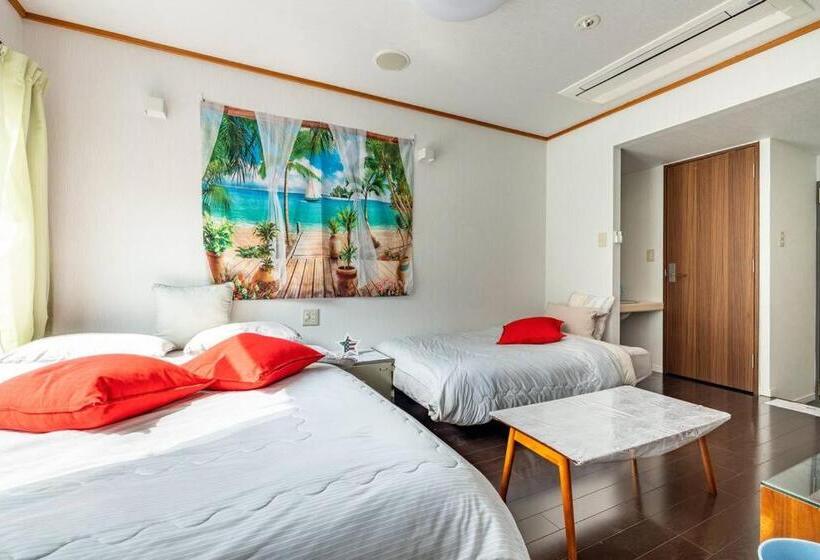 标准间, Mr. Tomo Kawana