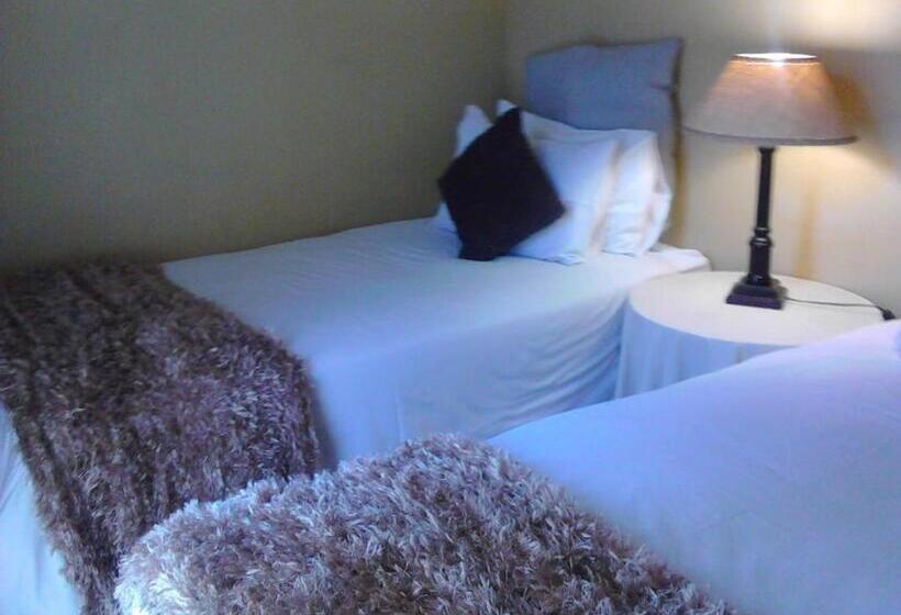 חדר משפחתי, Chancellors Court Guest House