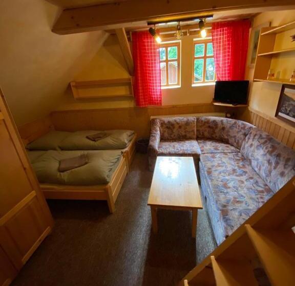 اتاق استاندارد, Lovecká Chata