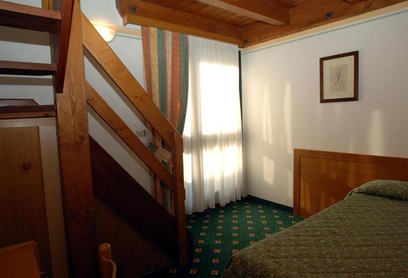 Номер Стандарт Трехместный, Centro Pineta Family Hotel & Wellness