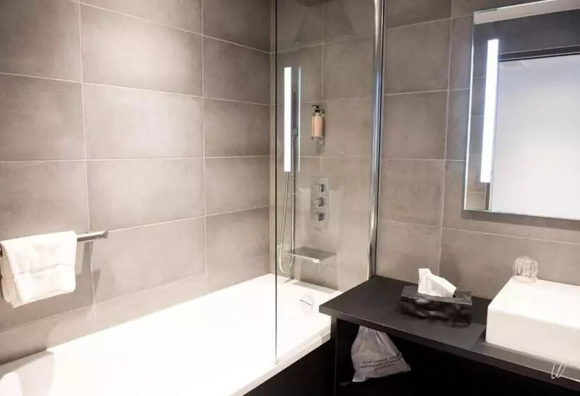 Junior Suite, Armes De Champagne