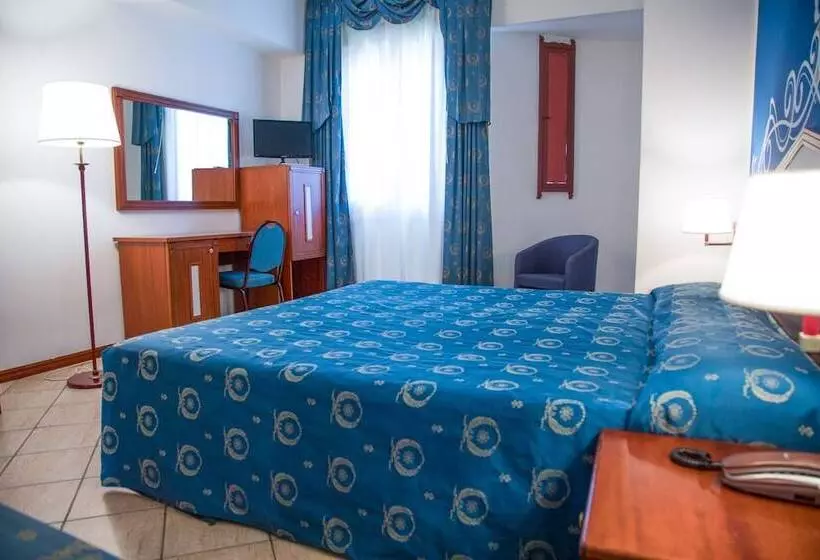 اتاق استاندارد یک نفره, Assinos Palace