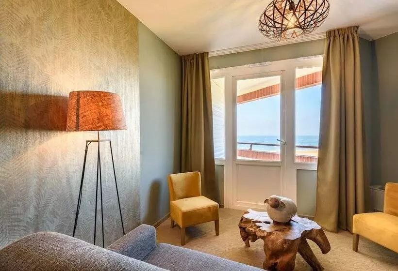 サイドシービュージュニアスイート, Baya
