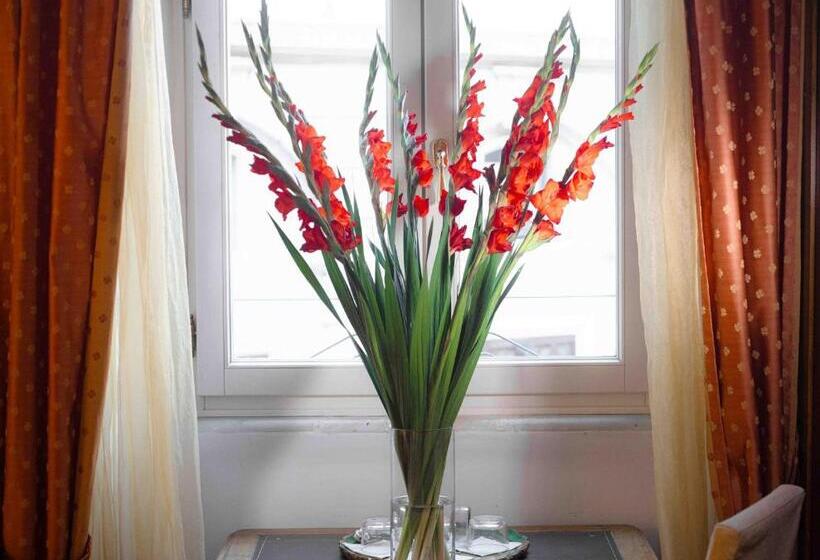 اتاق استاندارد چهار تخته, Casa De' Fiori