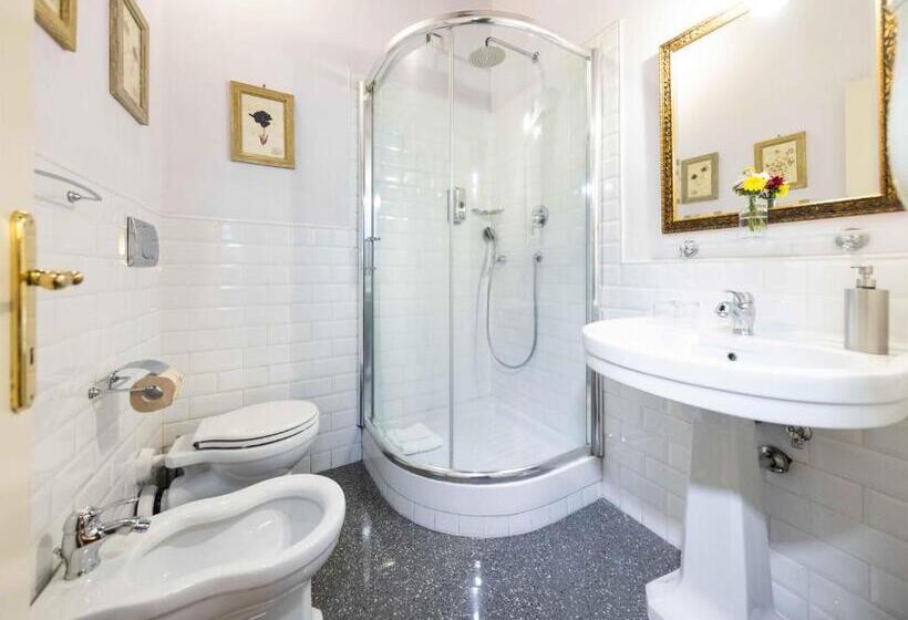 اتاق استاندارد چهار تخته, Casa De' Fiori