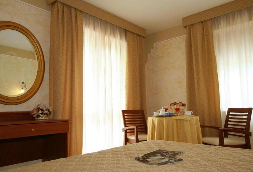 חדר סטנדרט עם מרפסת, Dama Bianca