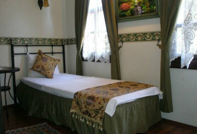 اتاق استاندارد یک نفره, Dejavu