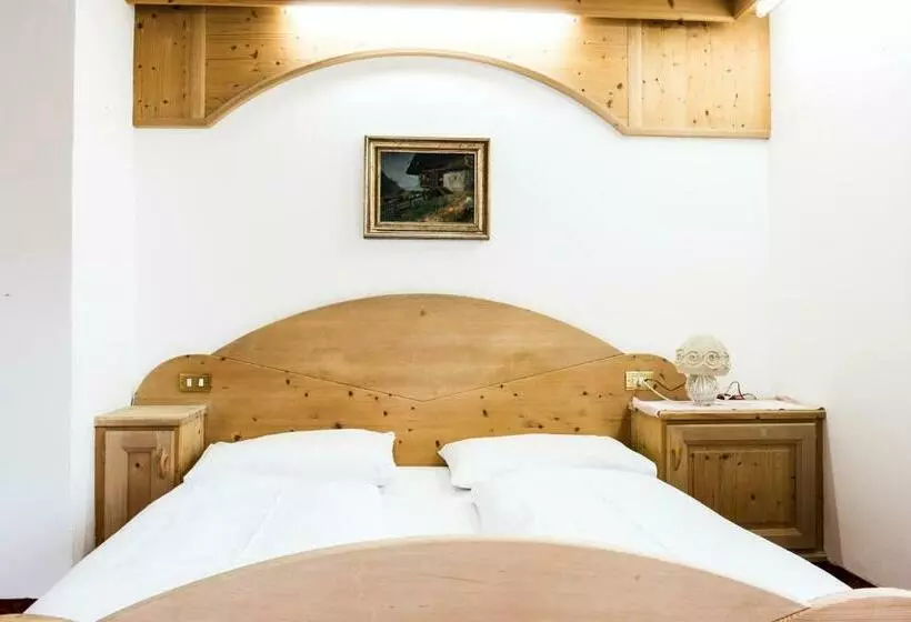 Standard-huone, Des Alpes