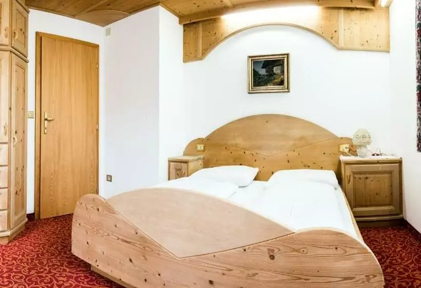 Standard-huone, Des Alpes
