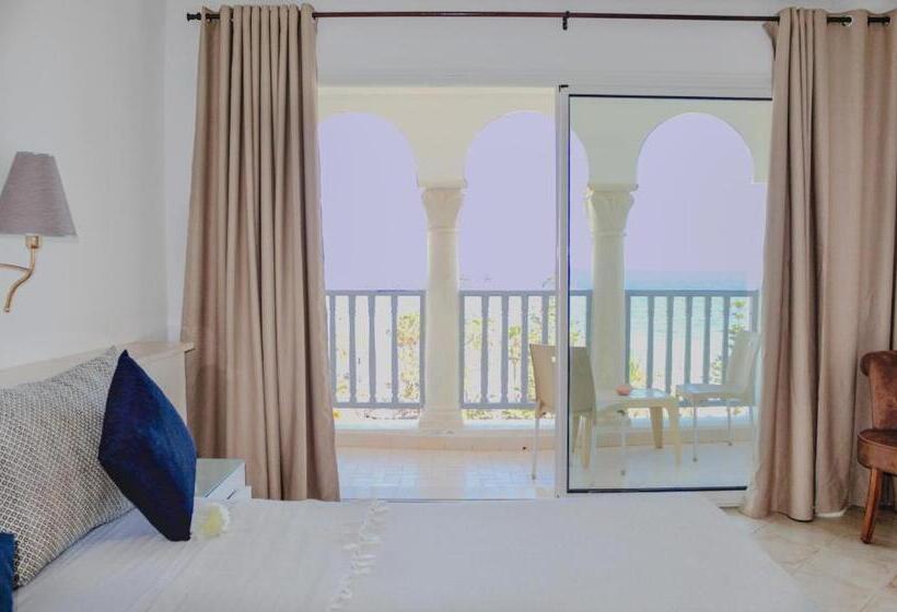 חדר סטנדרט לשלושה, El Habib Monastir