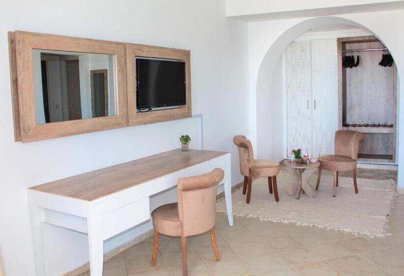 חדר סטנדרט לארבעה, El Habib Monastir