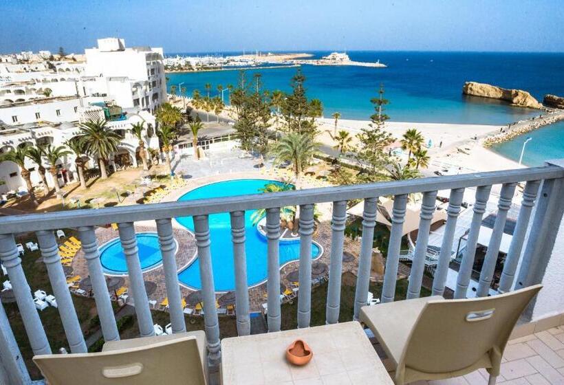 חדר סטנדרט לארבעה, El Habib Monastir