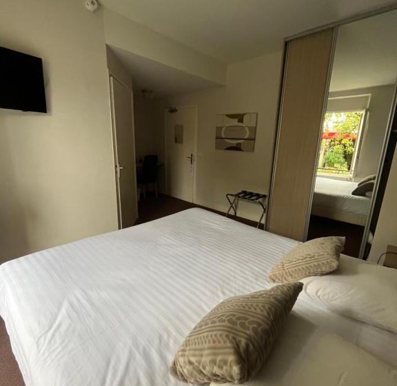 Номер Стандарт, Hôtel De Troyes