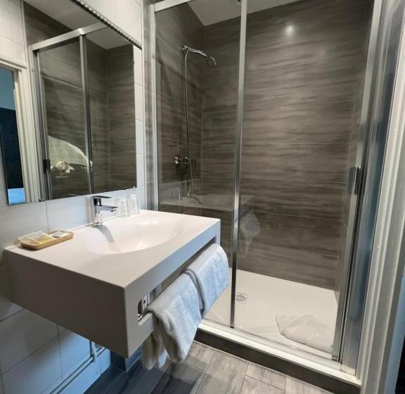 Трехместный Номер Комфорт, Hôtel De Troyes