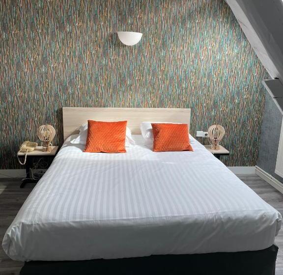 Трехместный Номер Комфорт, Hôtel De Troyes