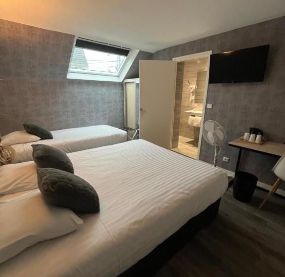 Номер Стандарт Трехместный, Hôtel De Troyes