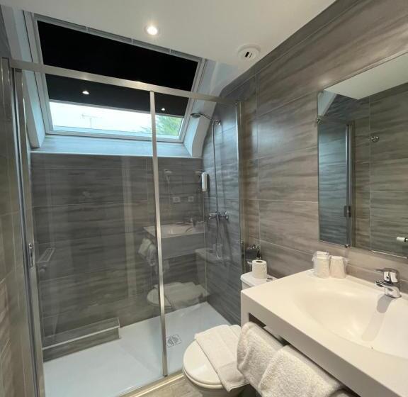 Номер Стандарт Трехместный, Hôtel De Troyes