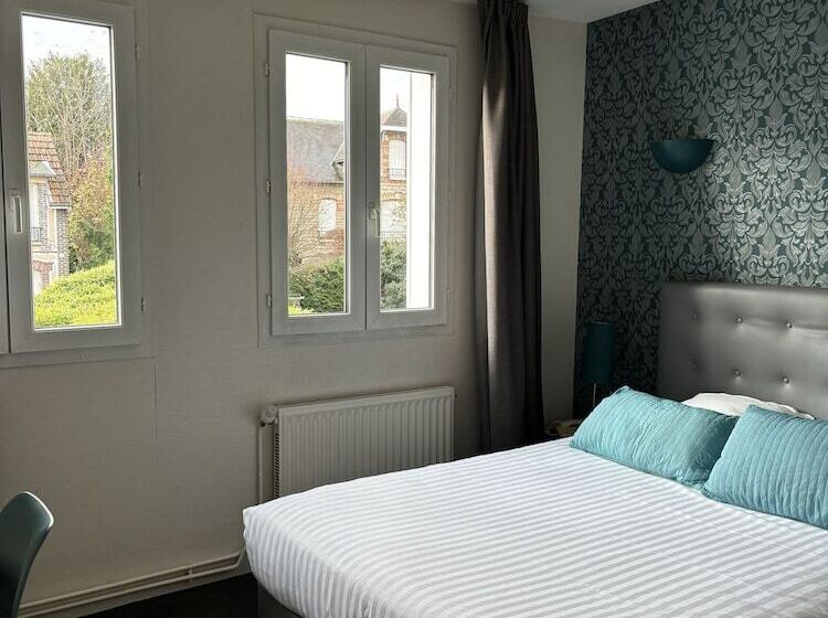 Номер Стандарт, Hôtel De Troyes