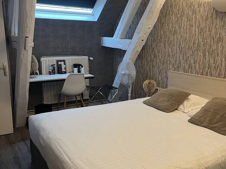 Номер Комфорт, Hôtel De Troyes