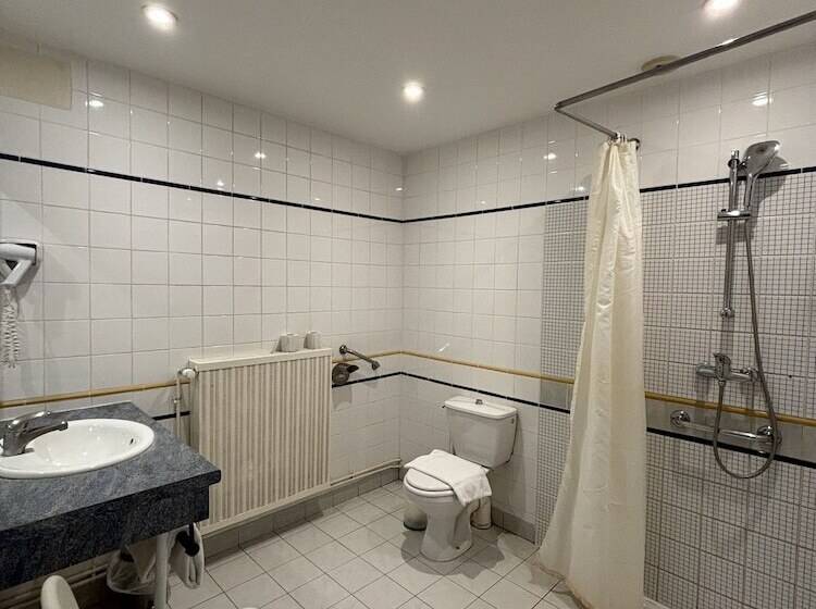 Номер Стандарт, Hôtel De Troyes