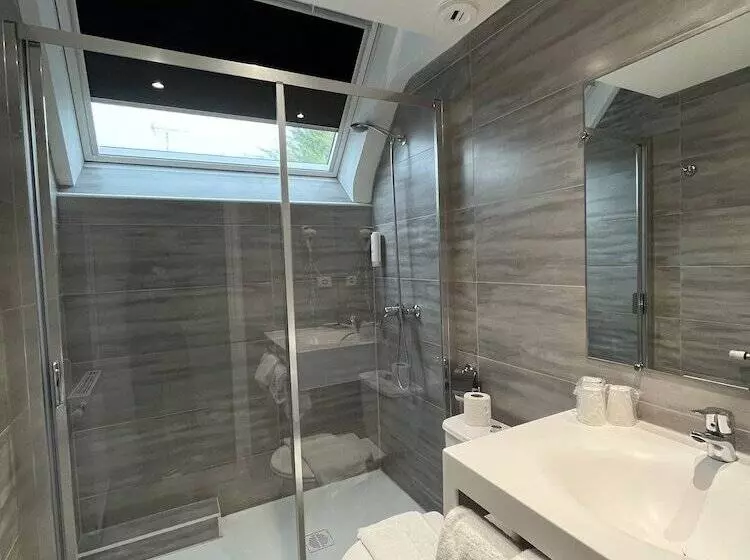 スタンダードトリプルルーム, Hôtel De Troyes