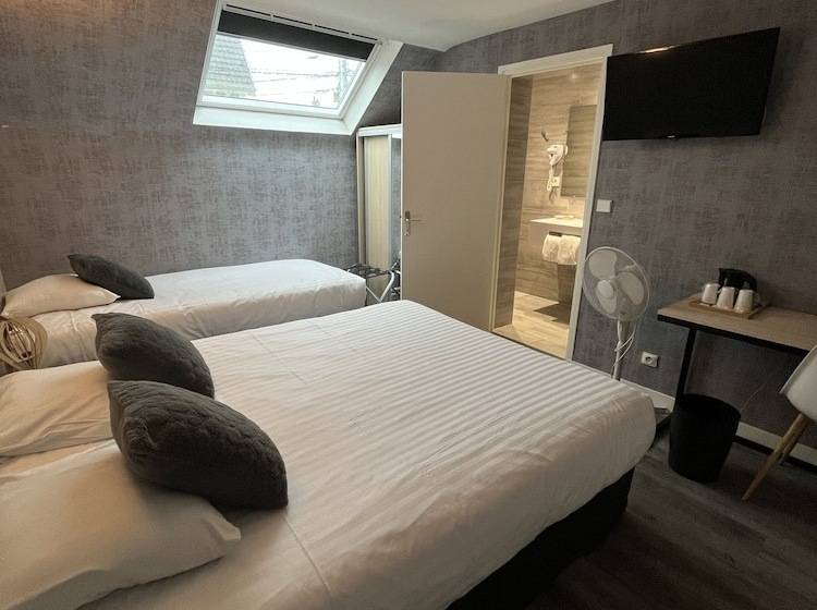 Номер Стандарт Трехместный, Hôtel De Troyes