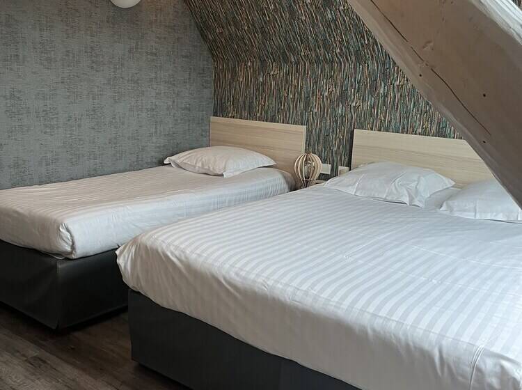 Трехместный Номер Комфорт, Hôtel De Troyes